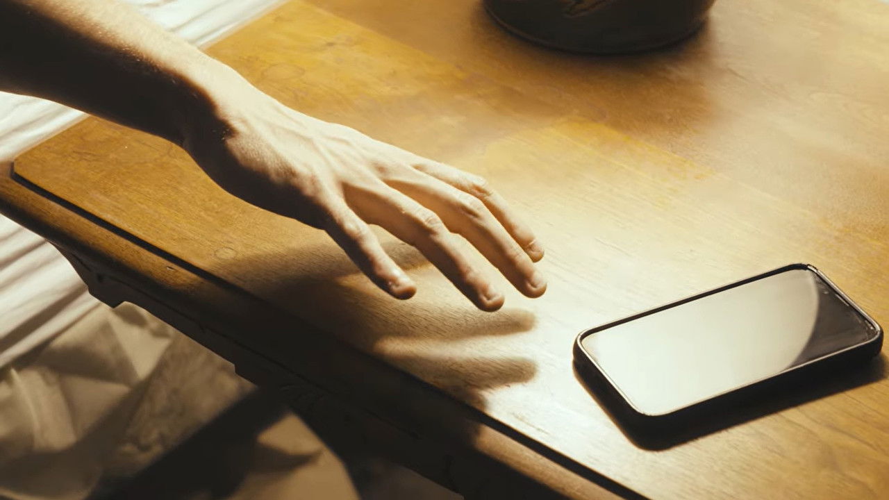 Early Bird Movie Screenshot 1