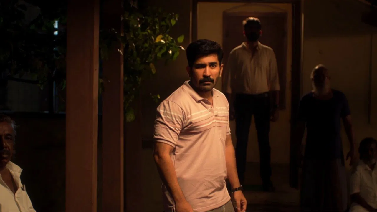 Shakthi Thirumagan Movie Screenshot 1